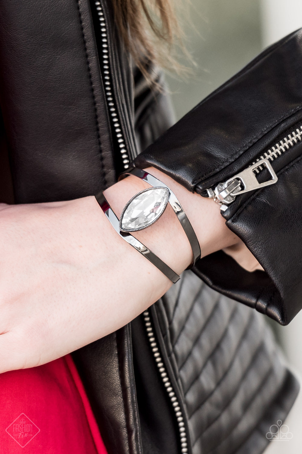 Paparazzi ♥ Toss Me A Tiara ♥ Bracelet