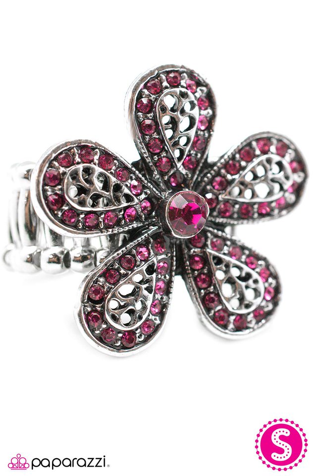 Paparazzi ♥ Girl Trouble - Pink ♥ Ring