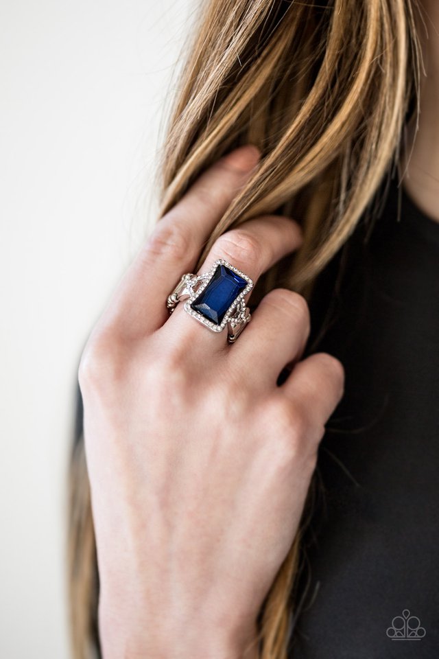 Paparazzi ♥ Glamour Icon - Blue ♥ Ring