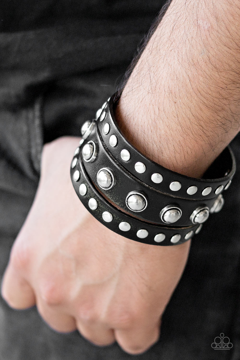 Paparazzi ♥ Win Your Spurs - Black ♥ Bracelet