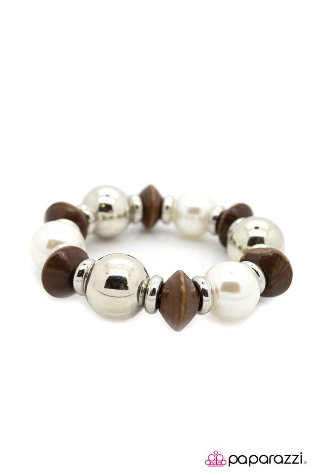 Paparazzi ♥ Thats a Stretch - White ♥ Bracelet