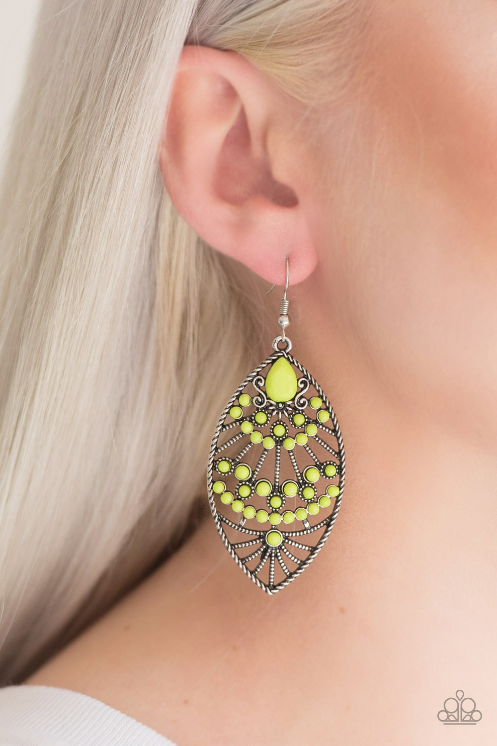 Paparazzi ♥ Eastern Extravagance - Green ♥ Earrings