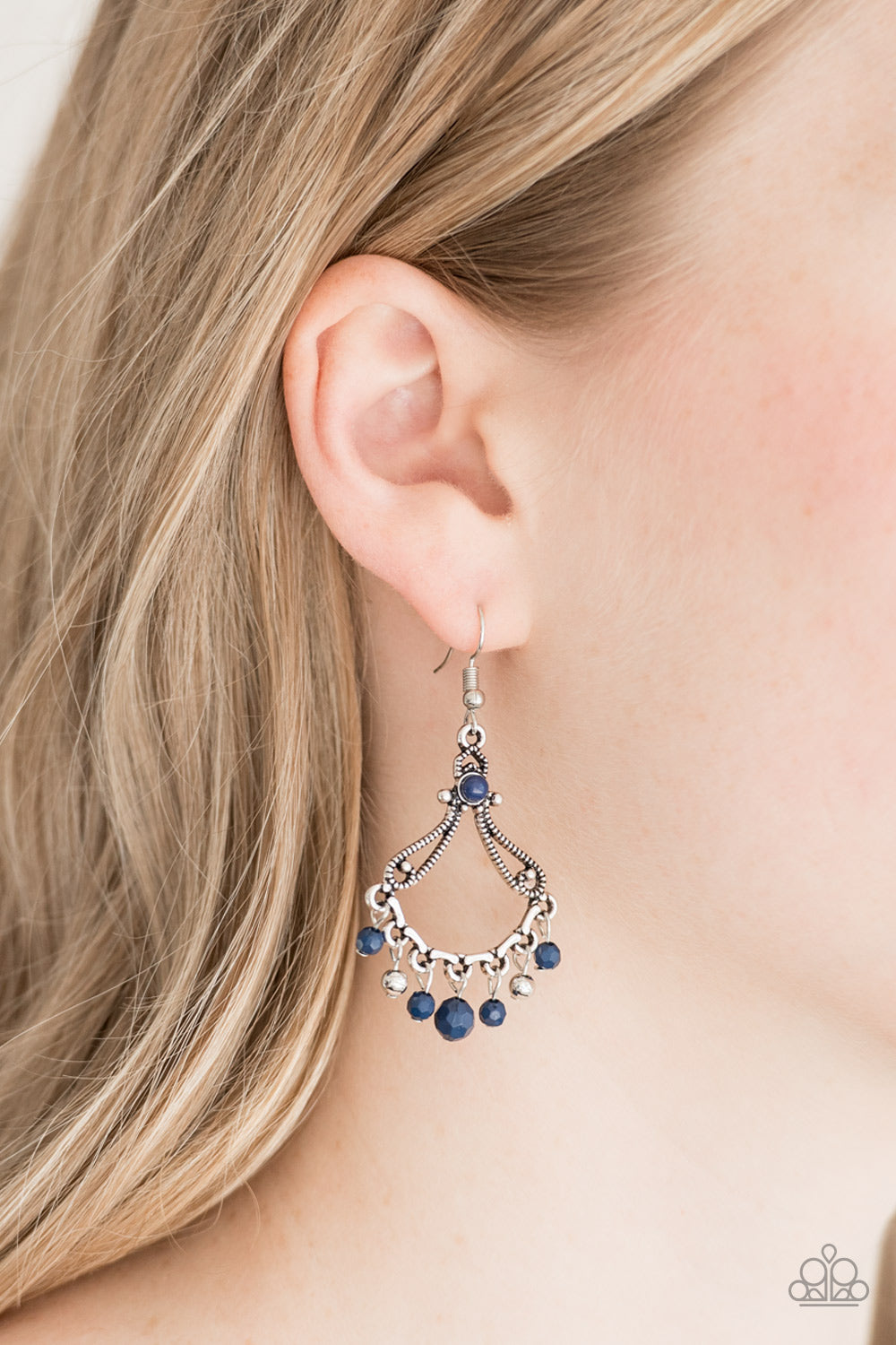 Paparazzi ♥ Dazzling Date Night - Blue ♥ Earrings