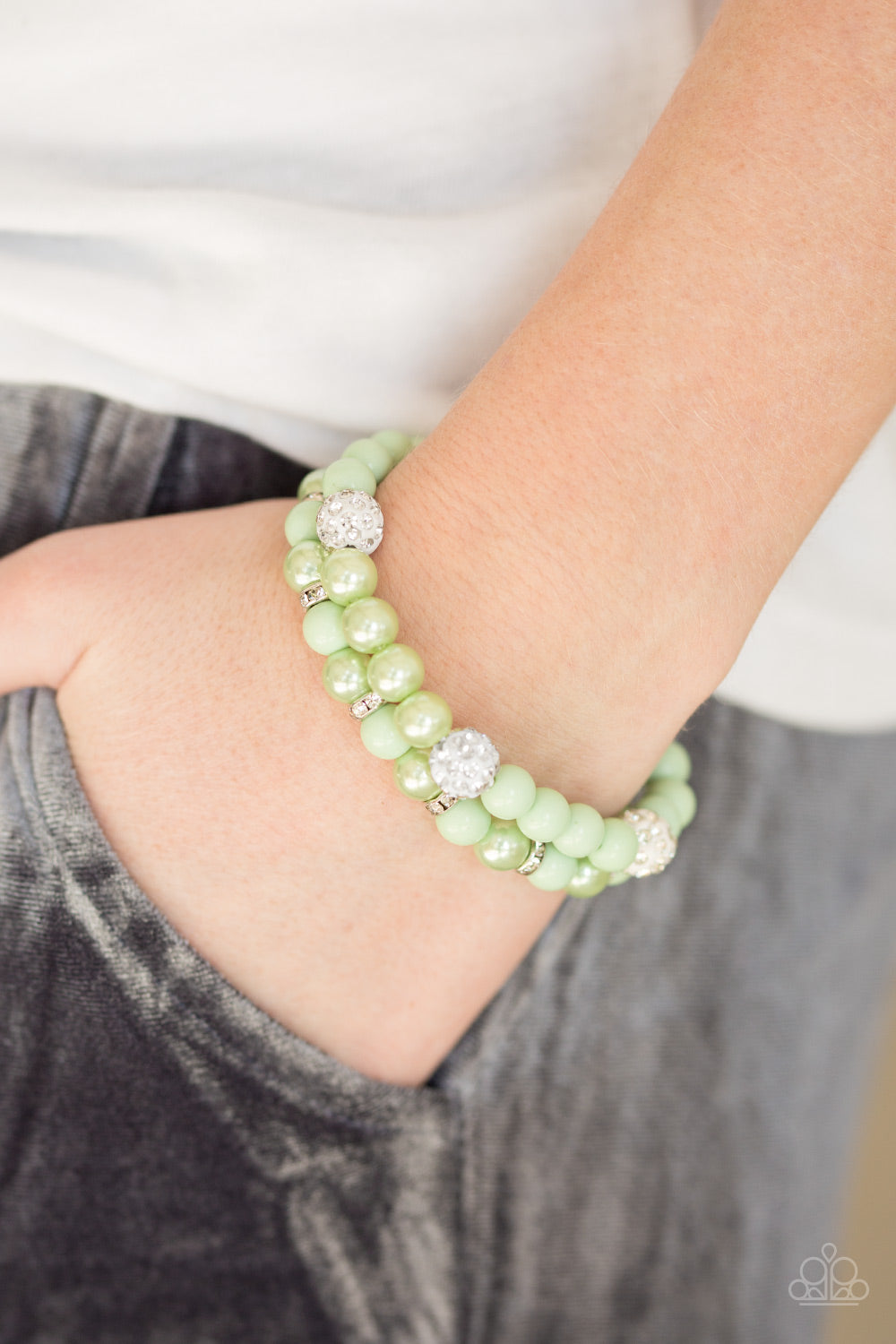 Paparazzi ♥ Teasingly Tinseltown - Green ♥ Bracelet