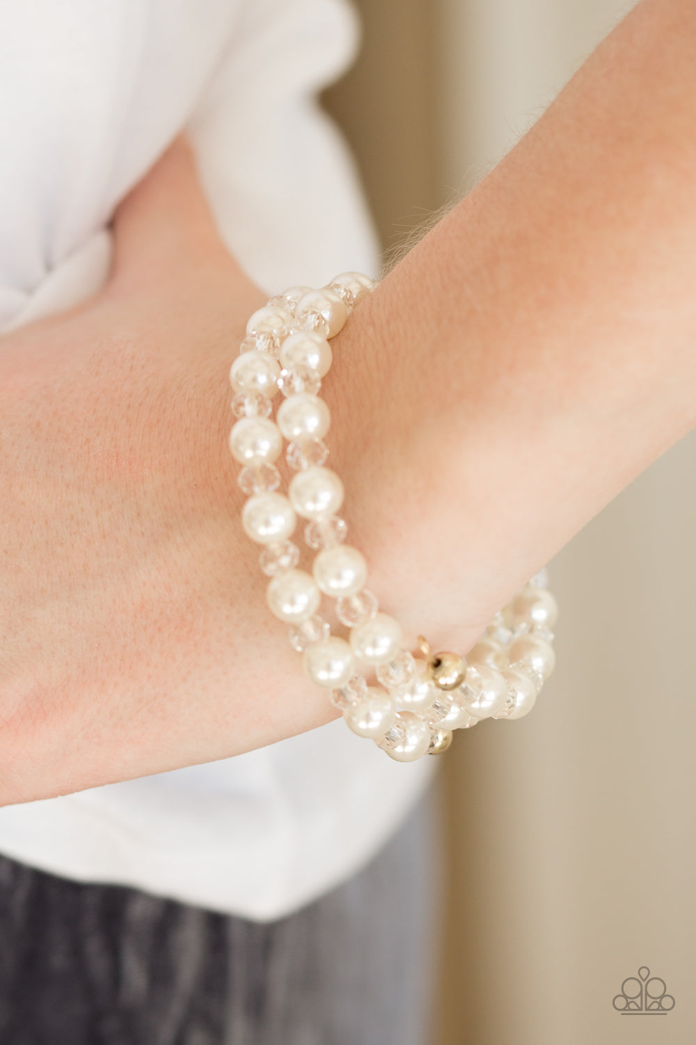 Paparazzi ♥ Modestly Modest - White ♥ Bracelet