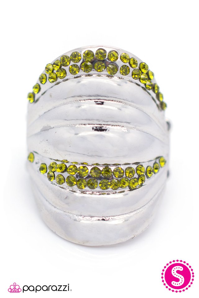 Paparazzi ♥ Graded on a Curve - Green ♥ Ring