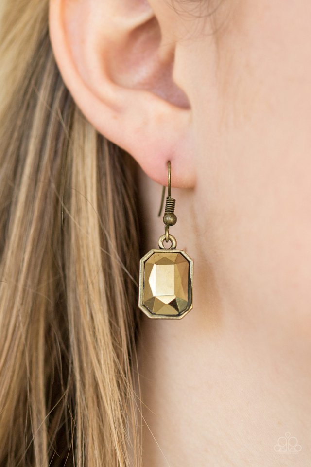 Paparazzi ♥ Urban Dynasty - Brass ♥ Necklace
