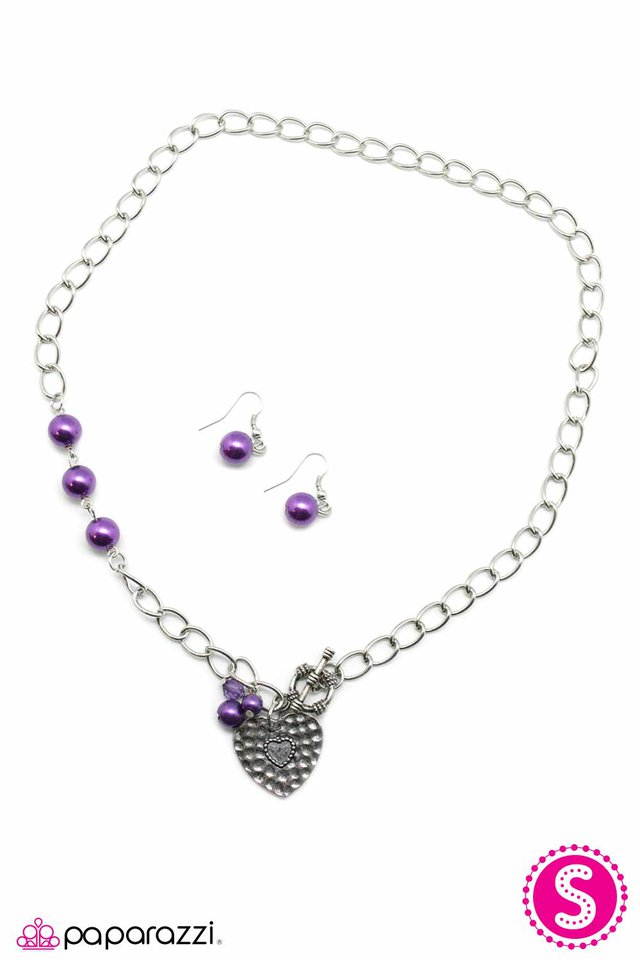 Paparazzi ♥ Heart of the Matter - Purple ♥ Necklace