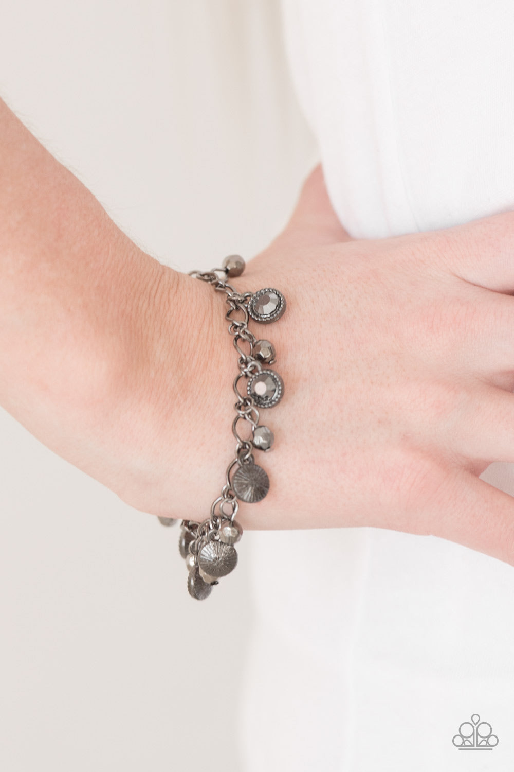 Paparazzi ♥ Stratosphere Shimmer - Black ♥ Bracelet