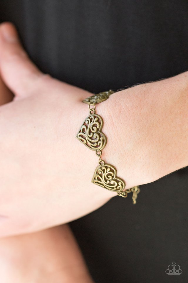 Paparazzi ♥ Heartfelt Harmony - Brass ♥ Bracelet