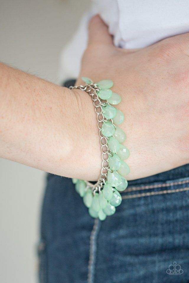 Paparazzi ♥ Step Out Of SHINE - Green ♥ Bracelet