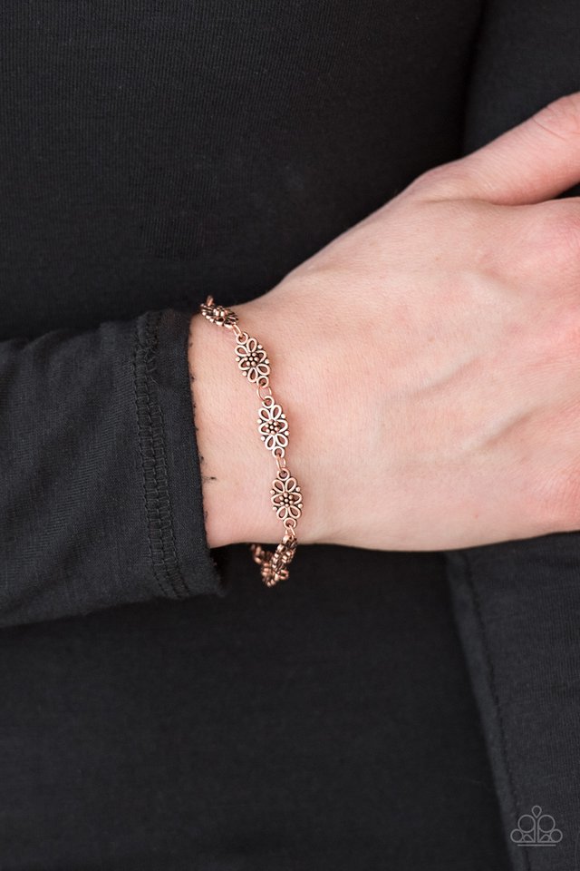 Paparazzi ♥ Easy Daisy - Copper ♥ Bracelet