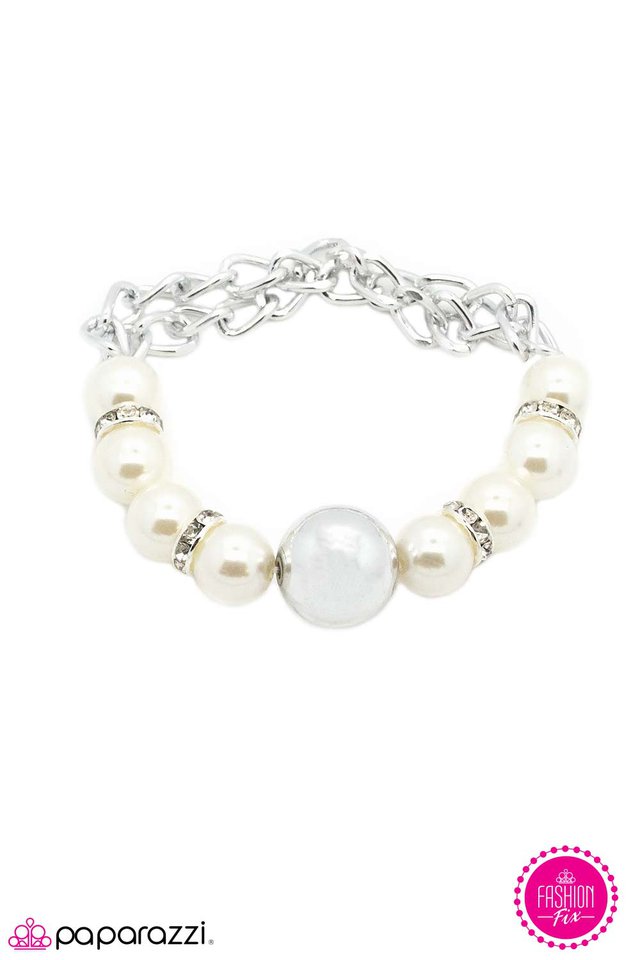 Paparazzi ♥ A Fairytale Ending - White ♥ Bracelet
