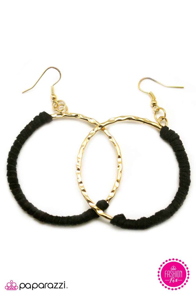 Paparazzi ♥ Keep It Under Wraps - Gold ♥ Earrings