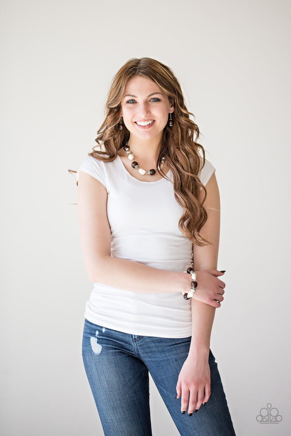 Paparazzi ♥ Gorgeously Grounded - White ♥ Bracelet