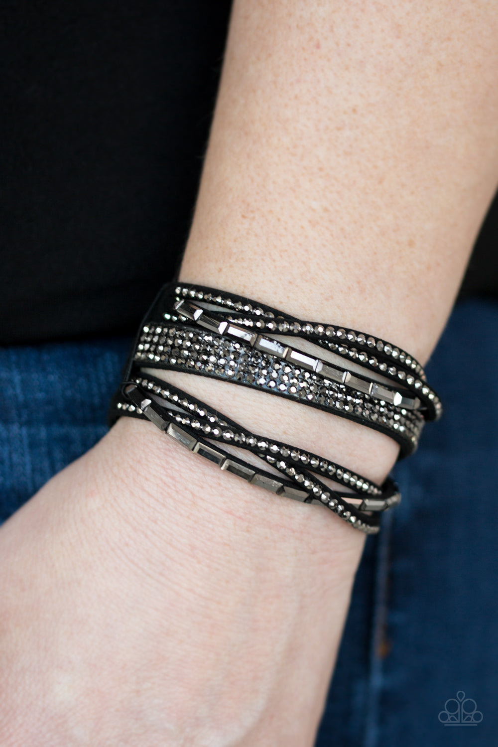 Paparazzi ♥ Tough Girl Glamour - Black ♥ Bracelet