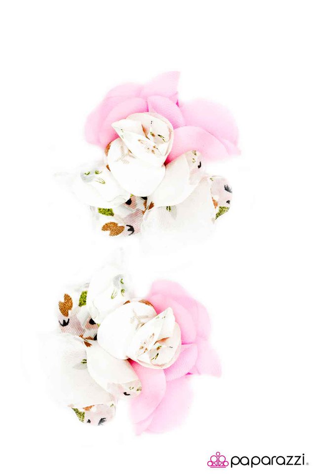 Paparazzi ♥ Dear John - White ♥ Hair Clip