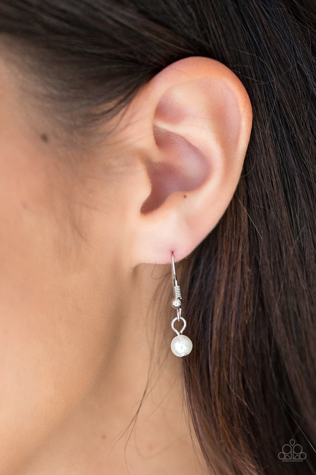 Paparazzi ♥ Spring Sophistication - White ♥ Necklace