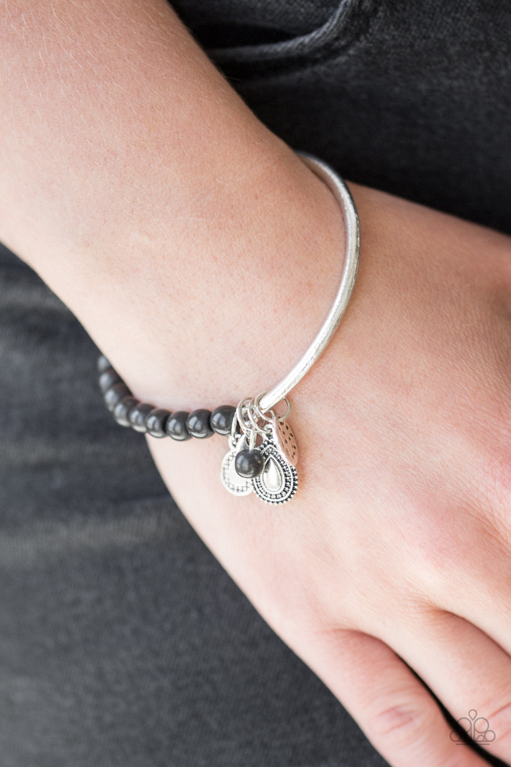 Paparazzi ♥ Ever Everest - Black ♥ Bracelet