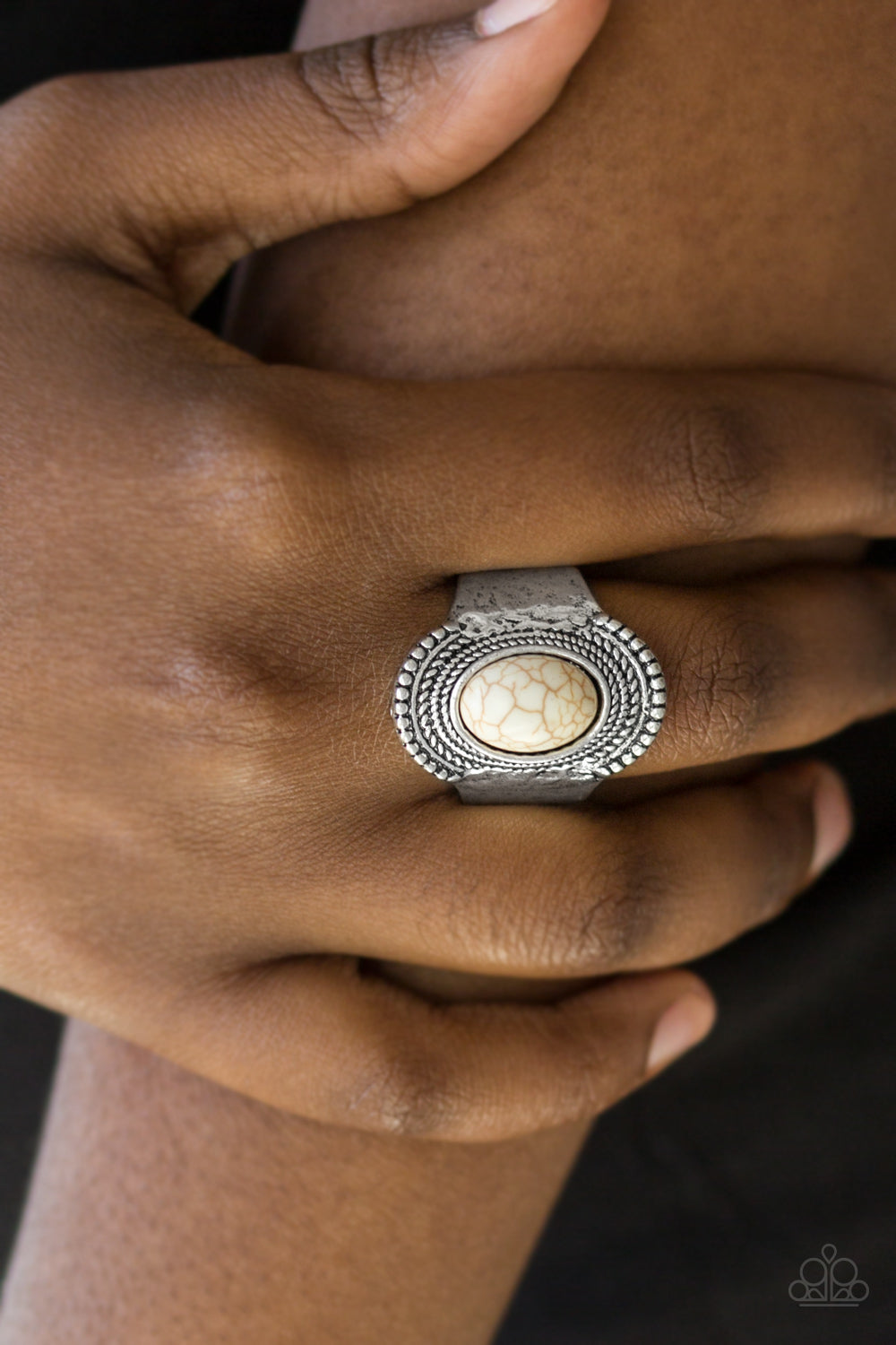 Paparazzi ♥ Modern Mesa - White ♥ Ring