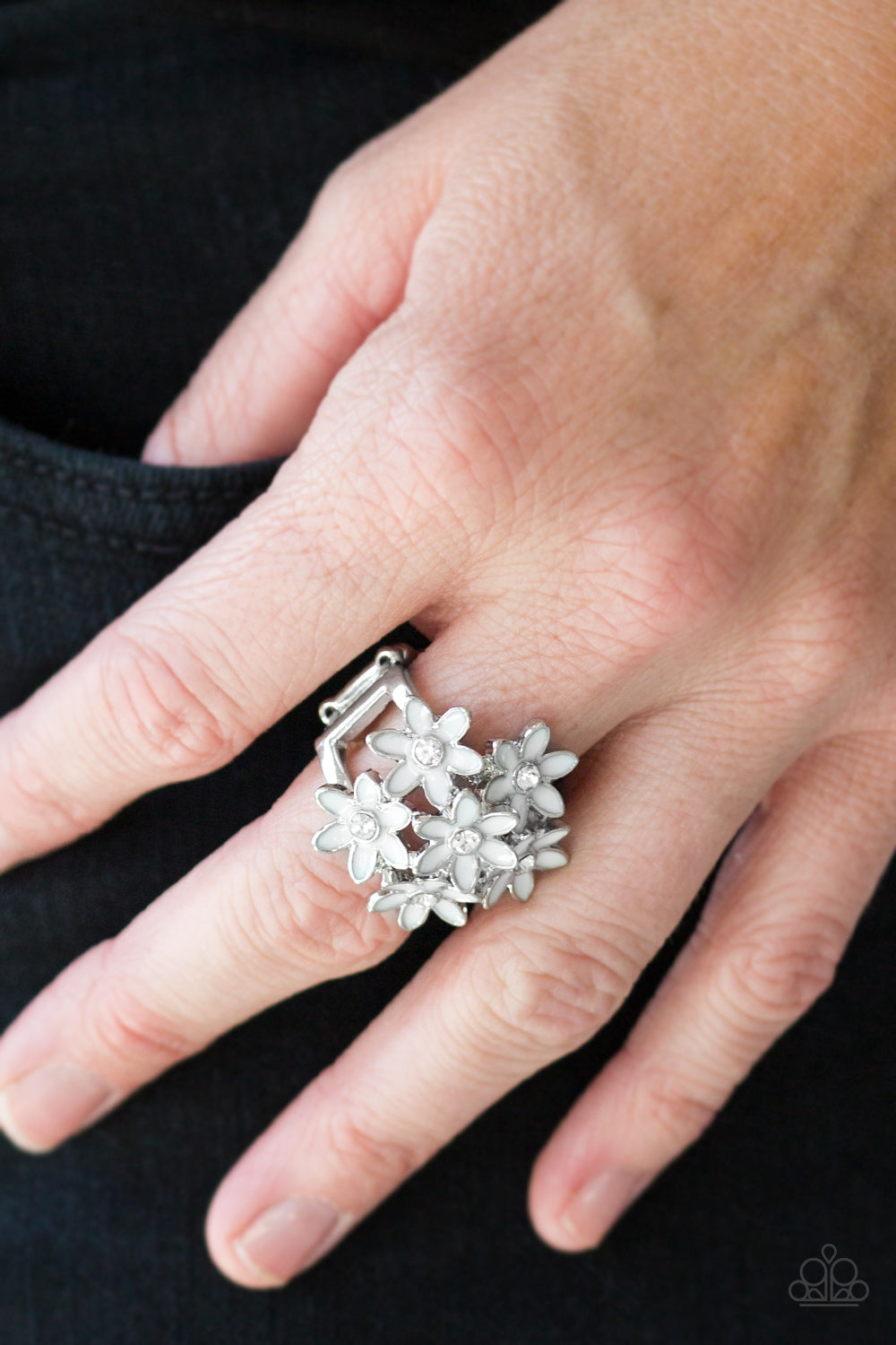 Paparazzi ♥ Blooming Bouquets - White ♥ Ring