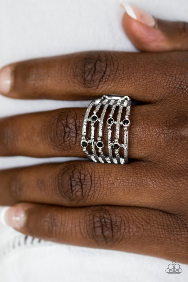 Paparazzi ♥ Scale Up - Black ♥ Ring