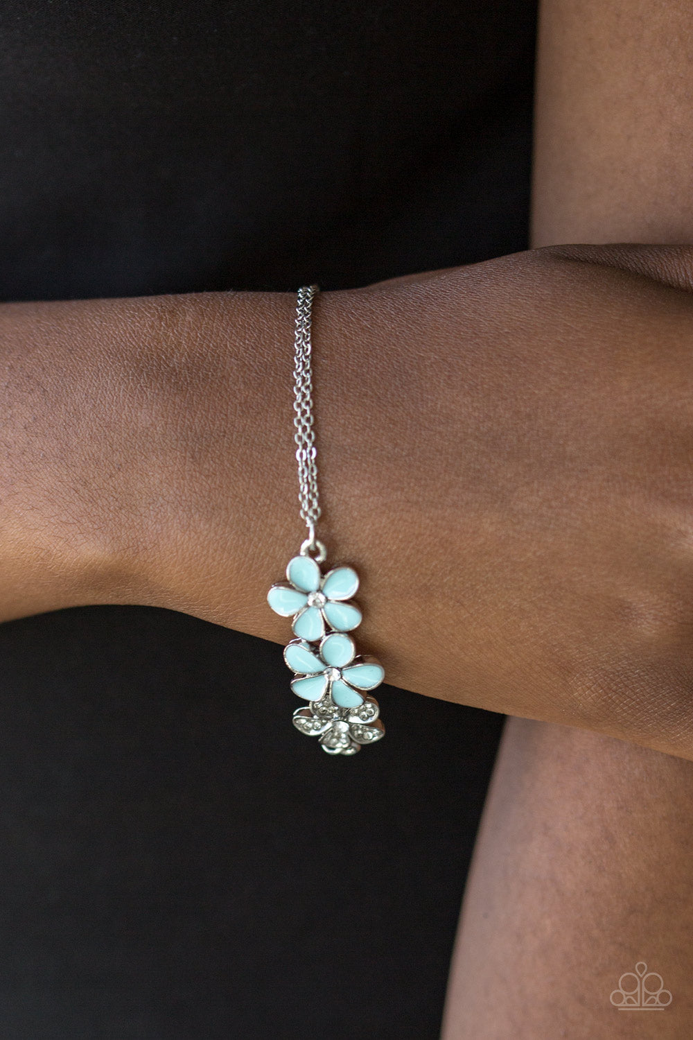 Paparazzi ♥ Flowering Fiji - Blue ♥ Bracelet
