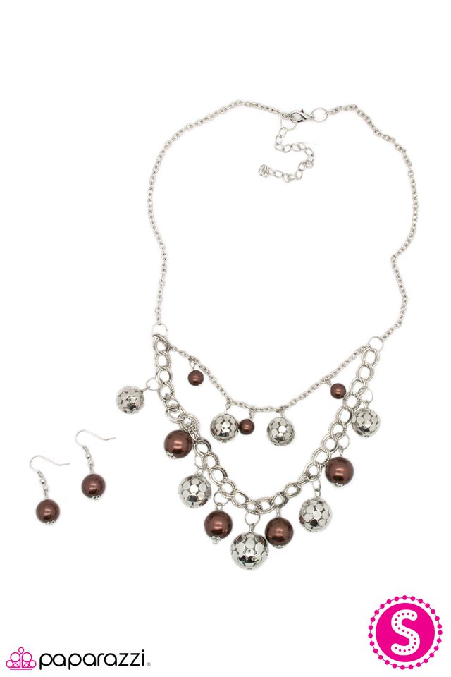 Paparazzi ♥ Leave Me Breathless - Brown ♥ Necklace