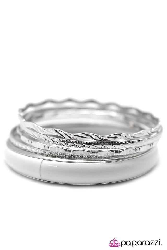 Paparazzi ♥ White Knight - White ♥ Bracelet