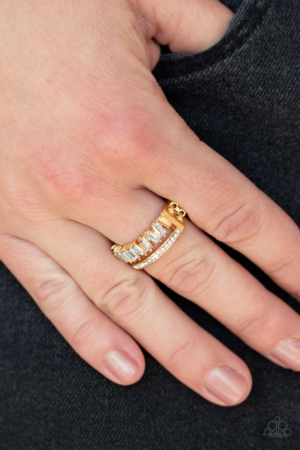 Paparazzi ♥ Royal Treasure Chest - Gold ♥ Ring