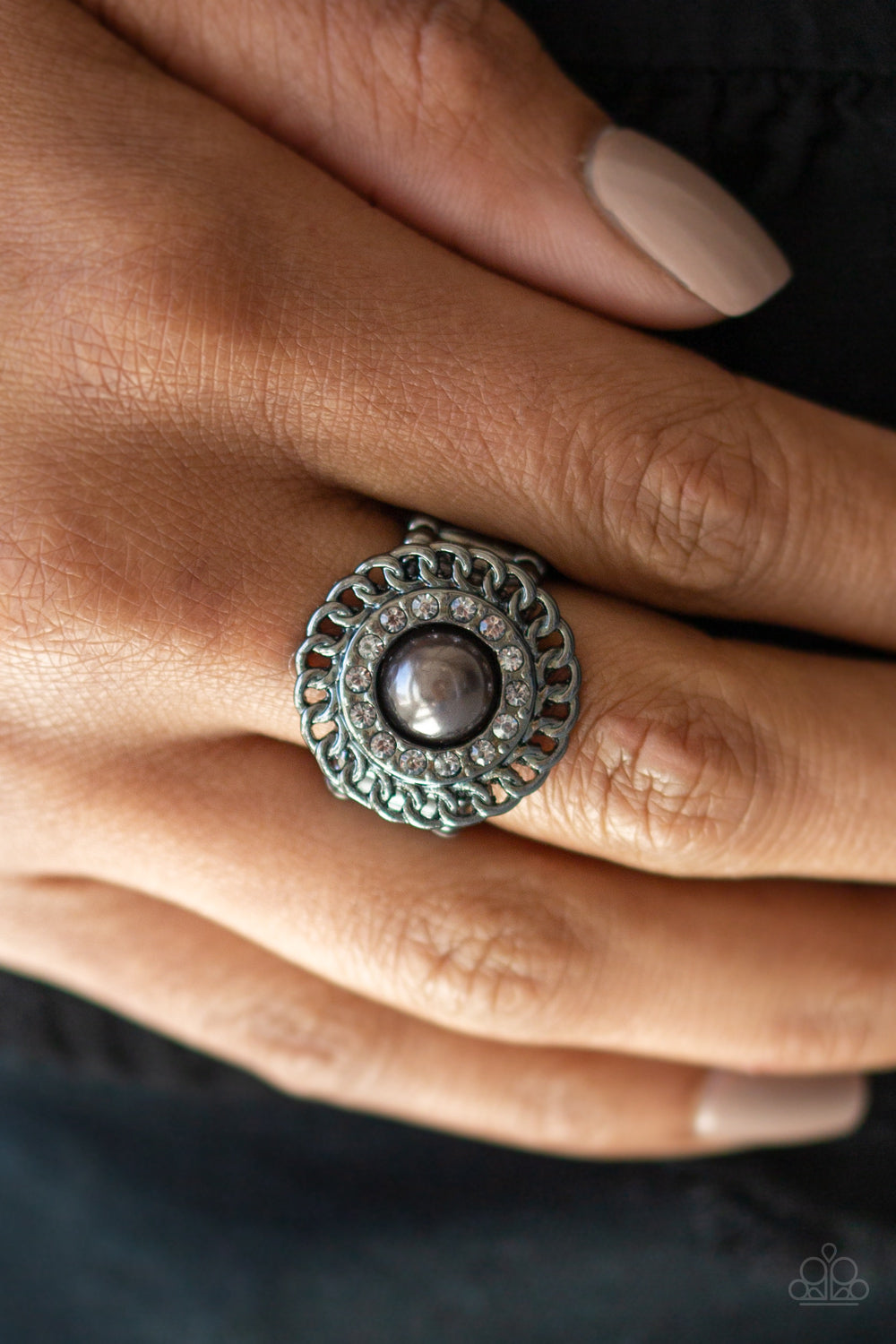 Paparazzi ♥ Big City Attitude - Black ♥ Ring