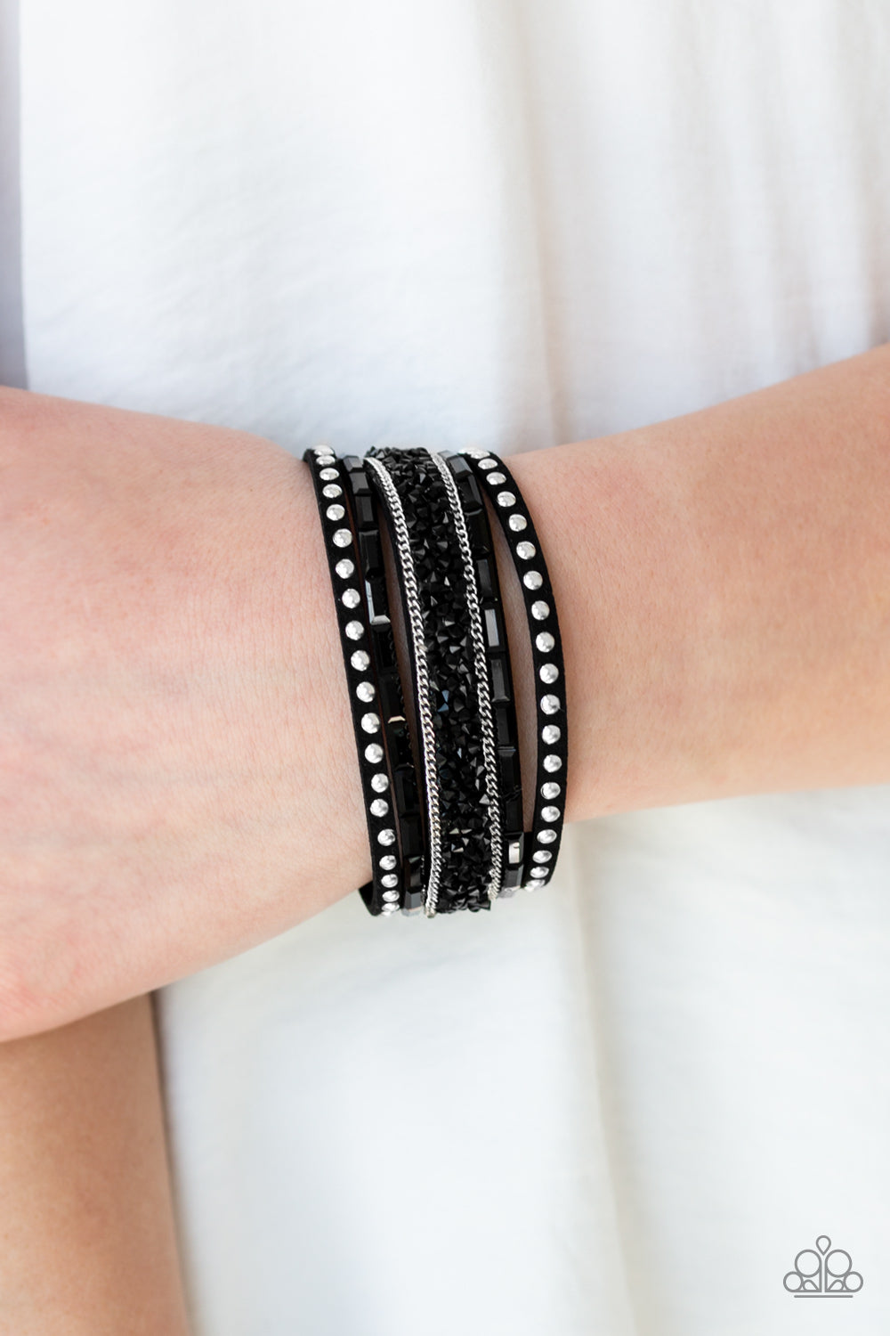 Paparazzi ♥ Rhinestone Rocker - Black ♥ Bracelet
