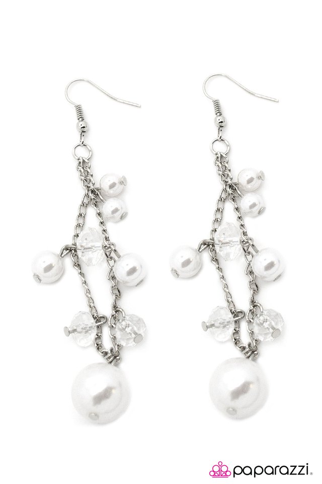 Paparazzi ♥ Those Pearly Whites - White ♥ Earrings