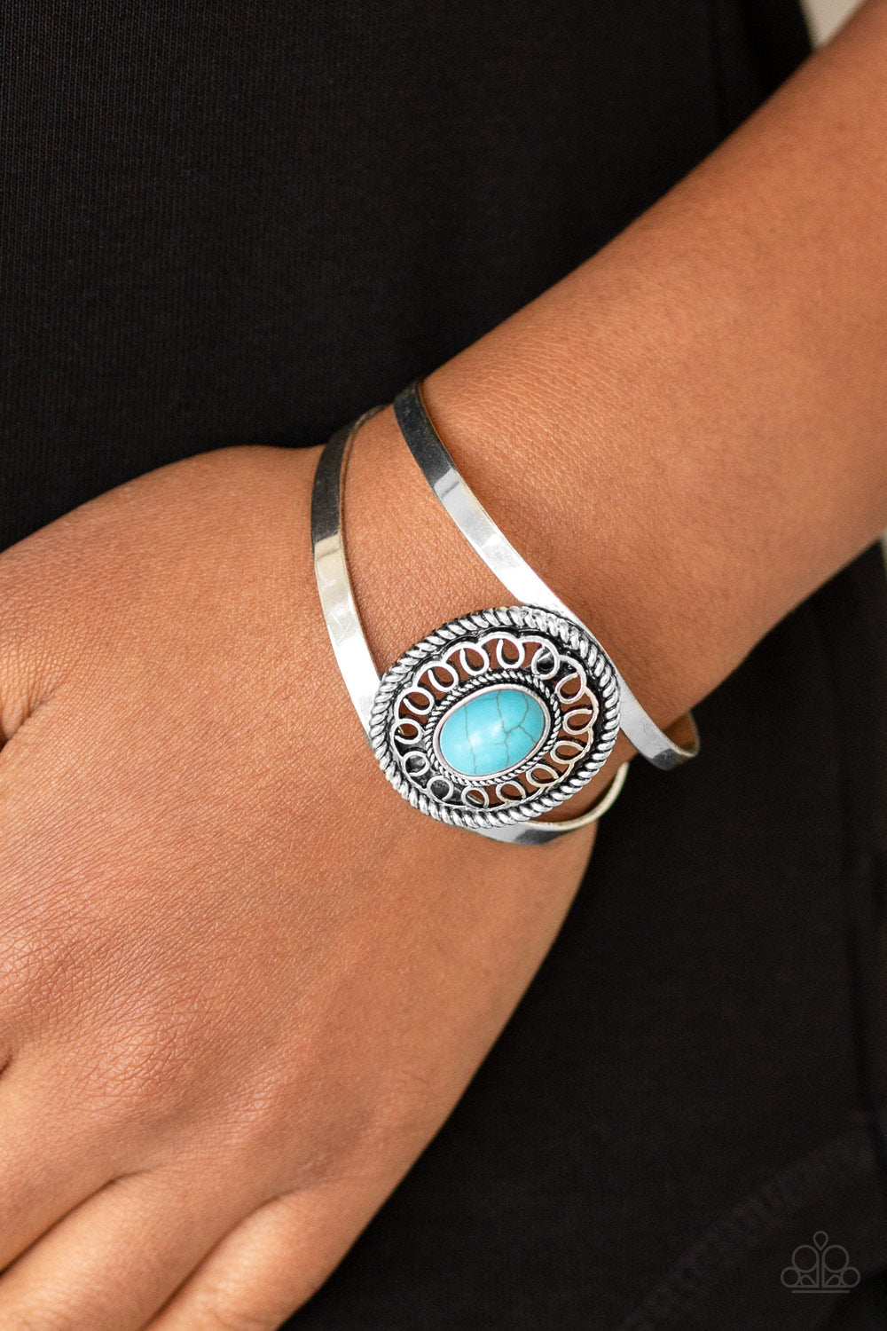 Paparazzi ♥ Deep In The TUMBLEWEEDS - Blue ♥ Bracelet