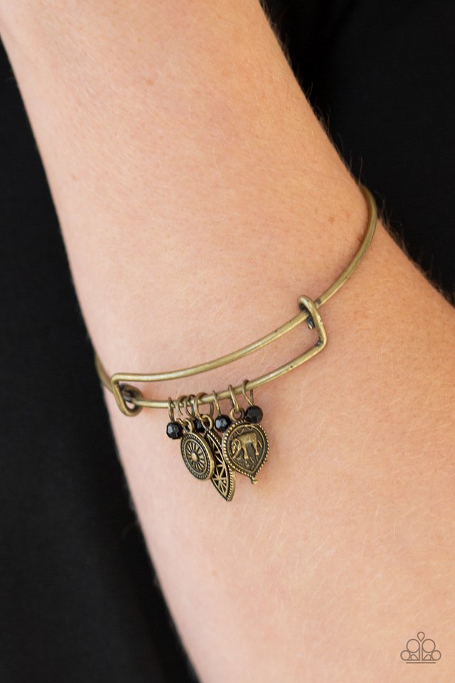 Paparazzi ♥ The Elephant In The Room - Brass ♥ Bracelet
