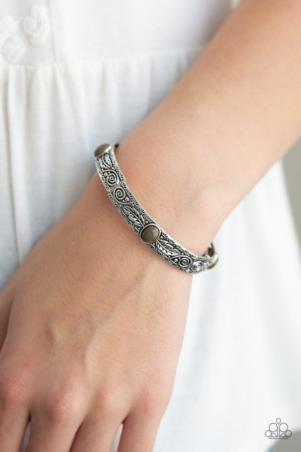 Paparazzi ♥ Wild West Story - Green ♥ Bracelet