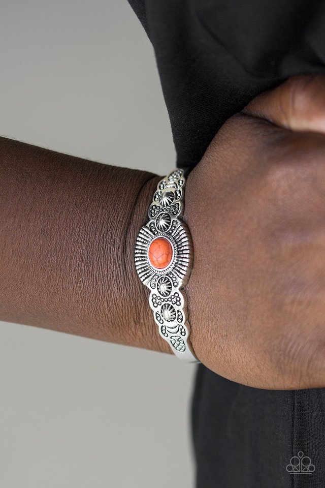 Paparazzi ♥ Wide Open Mesas - Orange ♥ Bracelet
