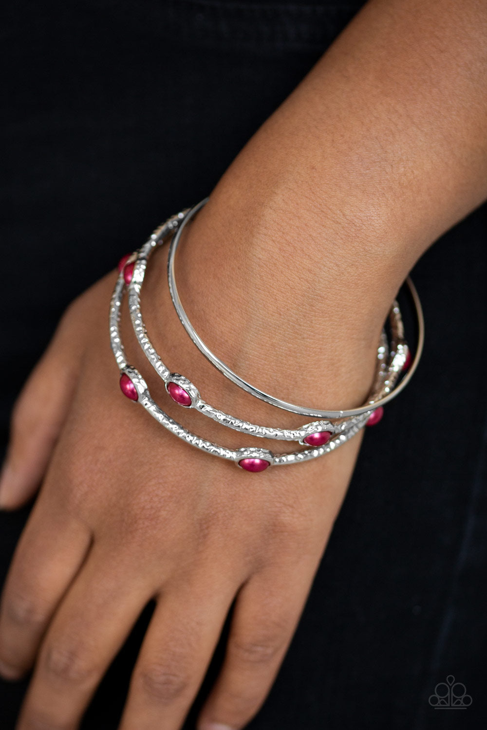 Paparazzi ♥ Bangle Belle - Red ♥ Bracelet