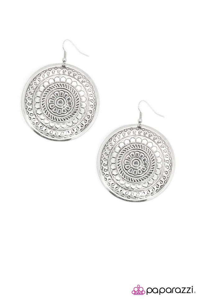 Paparazzi ♥ Sudden Impact - Silver ♥ Earrings