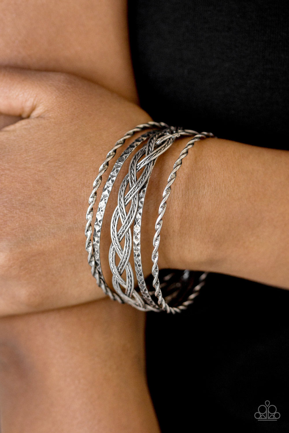 Paparazzi ♥ Straight Street - Silver ♥ Bracelet