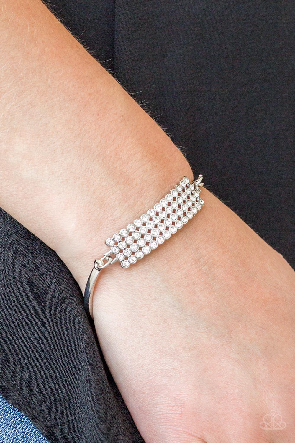 Paparazzi ♥ Top-Class Class - White ♥ Bracelet