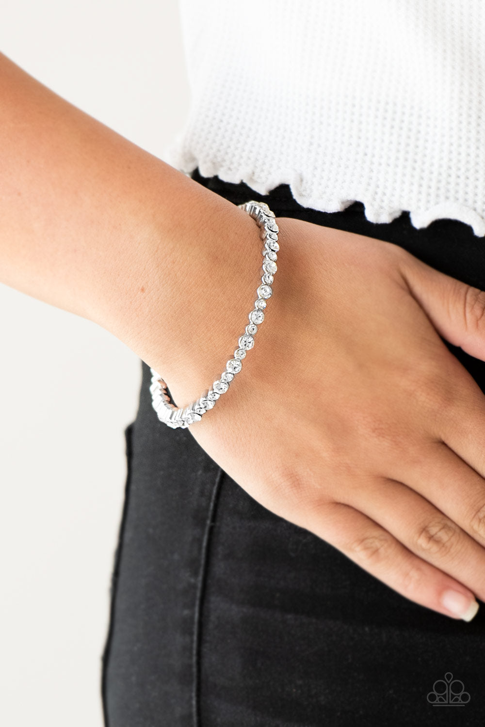 Paparazzi ♥ Seven Figure Fabulous - White ♥ Bracelet