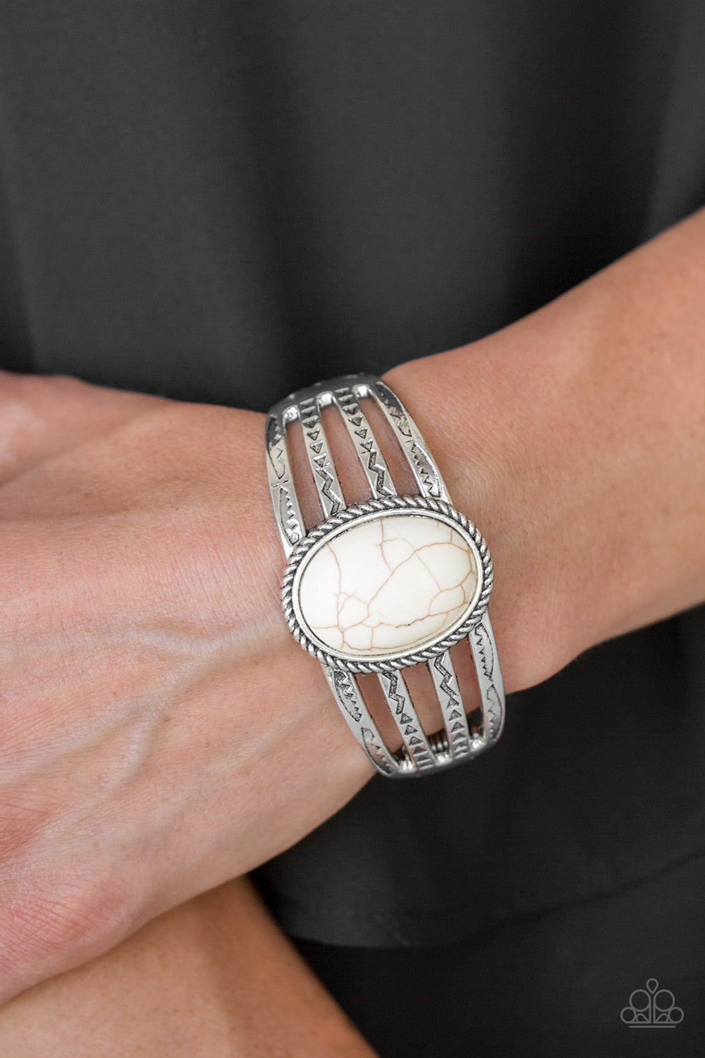 Paparazzi ♥ Desert Glyphs - White ♥ Bracelet