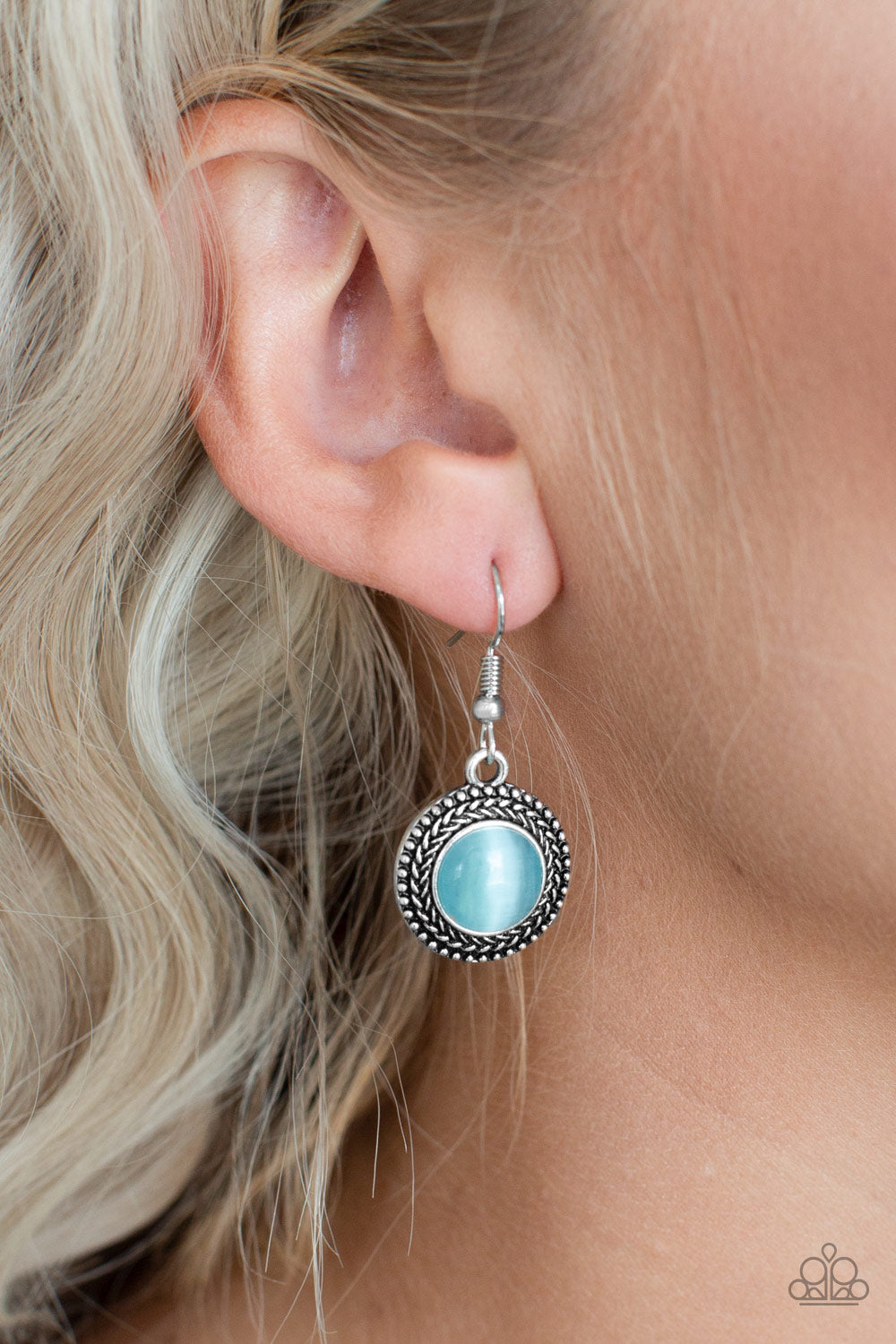 Paparazzi ♥ Time To GLOW Up! - Blue ♥ Earrings