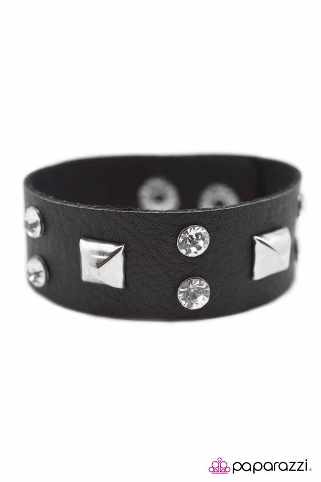 Paparazzi ♥ As Good As It Gets - Black ♥ Bracelet