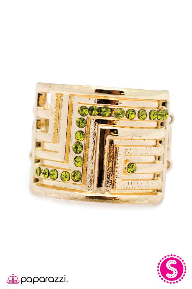 Paparazzi ♥ Golden Gladiator - Green ♥ Ring