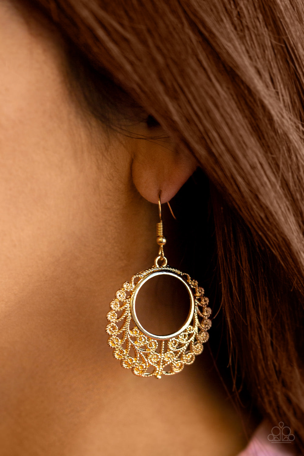 Paparazzi ♥ Grapevine Glamorous - Gold ♥ Earrings