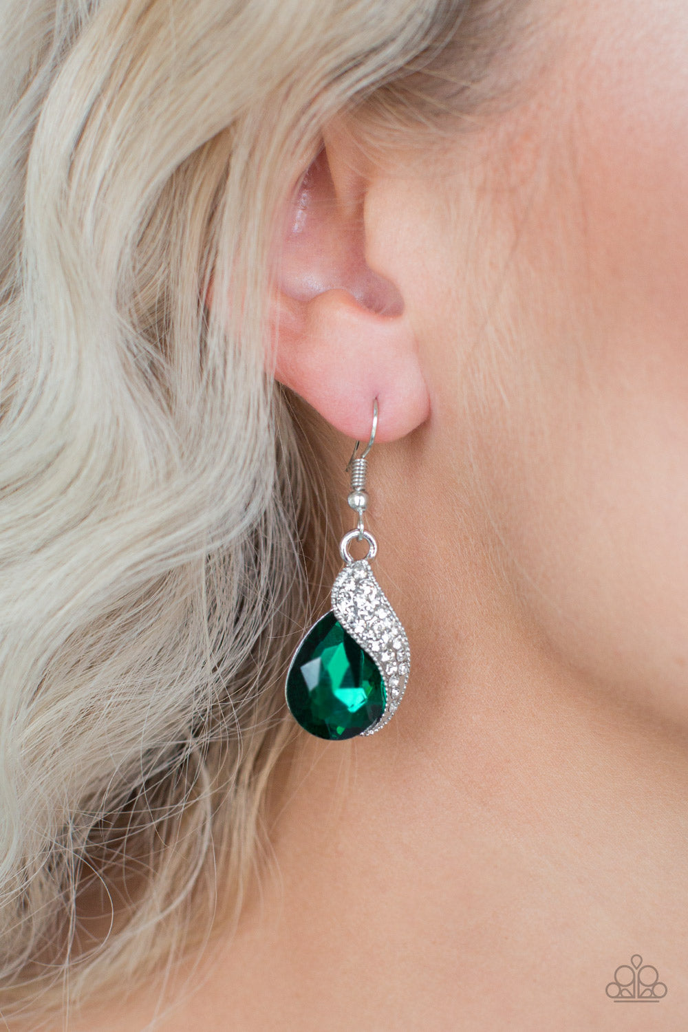 Paparazzi ♥ Easy Elegance - Green ♥ Earrings