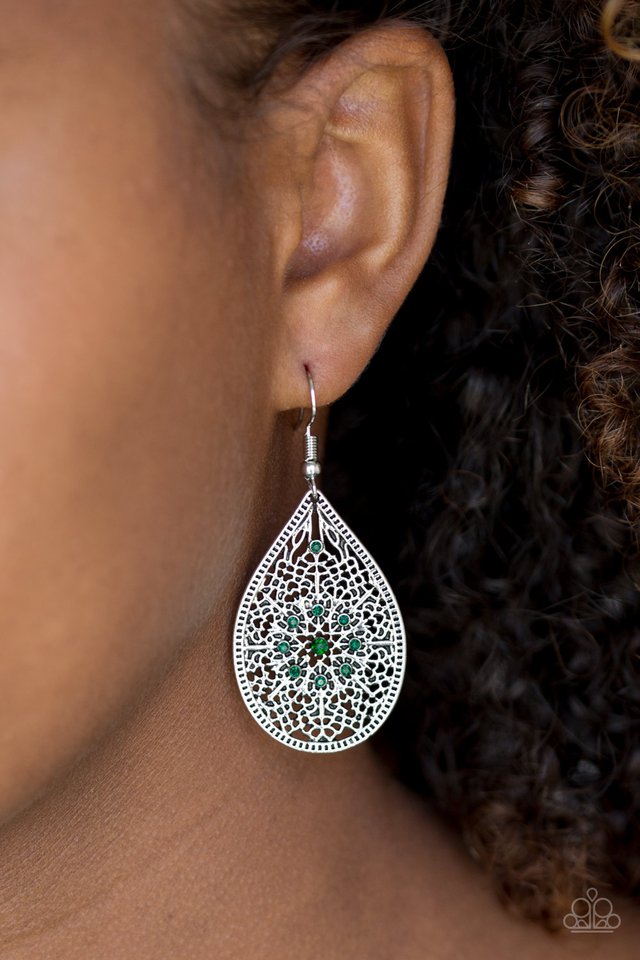 Paparazzi ♥ Dinner Party Posh - Green ♥ Earrings
