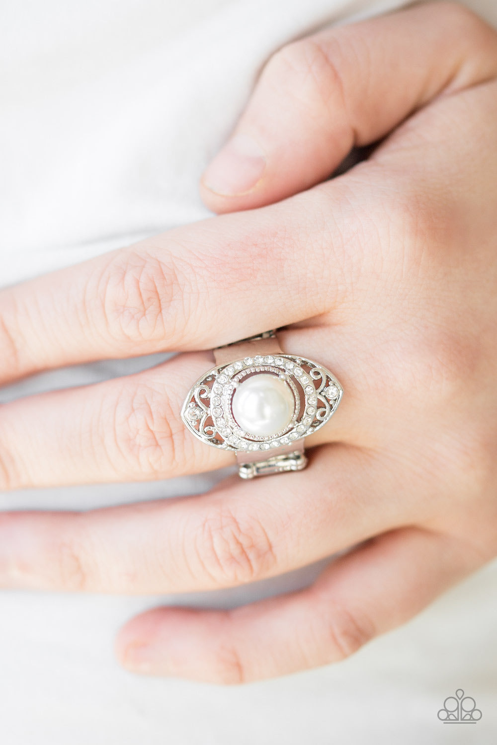 Paparazzi ♥ Pearl Posh - White ♥ Ring